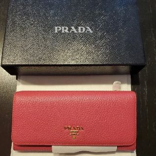 プラダ(PRADA)の値下げ！！PRADA 財布　新品未使用ピンク色(財布)