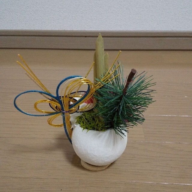 専用 ベルカップ 正月 正月アレンジ 正月飾り 松 竹 菊 マム 門松 水引きの通販 by すもも's shop|ラクマ 専用 ベルカップ 正月 正月アレンジ 正月飾り 松 竹 菊 マム 門松 水引きの通販 by すもも's shop|ラクマ