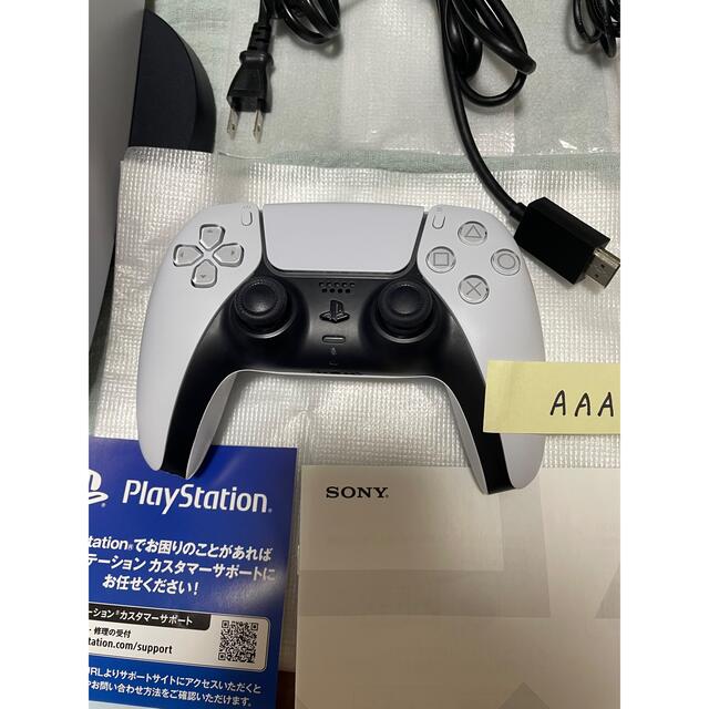 PlayStation(プレイステーション)のPS5 本体 中古完備品 エンタメ/ホビーのゲームソフト/ゲーム機本体(家庭用ゲーム機本体)の商品写真