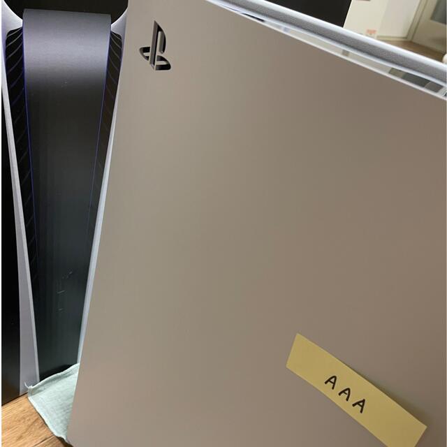 PlayStation(プレイステーション)のPS5 本体 中古完備品 エンタメ/ホビーのゲームソフト/ゲーム機本体(家庭用ゲーム機本体)の商品写真