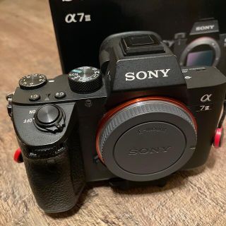 ソニー(SONY)のsony a7iii ボディ ILCE-7M3(ミラーレス一眼)