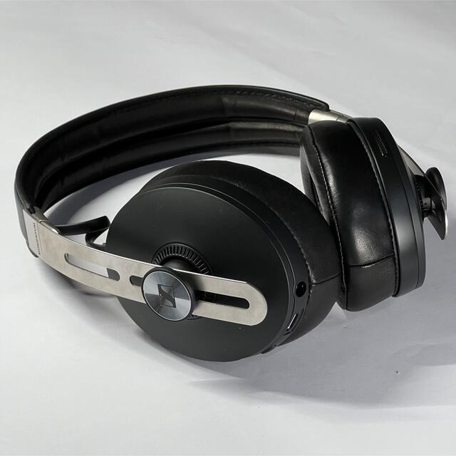 SENNHEISER(ゼンハイザー)のゼンハイザー MOMENTUM Wireless M3AEBTXL BLACK スマホ/家電/カメラのオーディオ機器(ヘッドフォン/イヤフォン)の商品写真