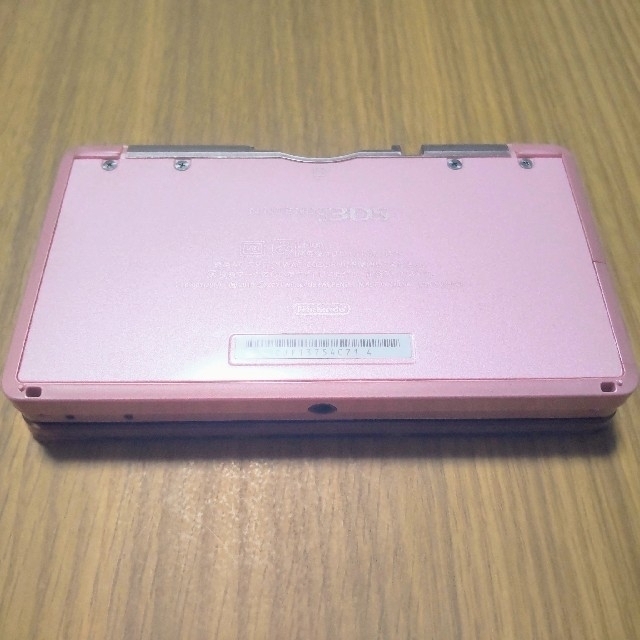 任天堂(ニンテンドウ)の【おまけDSソフト付】3DS本体　ミスティピンク CTR-001 エンタメ/ホビーのゲームソフト/ゲーム機本体(携帯用ゲーム機本体)の商品写真