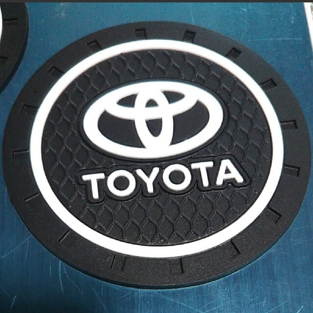 トヨタ(トヨタ)のTOYOTA ドリンクホルダーコースター2p 自動車/バイクの自動車(車内アクセサリ)の商品写真