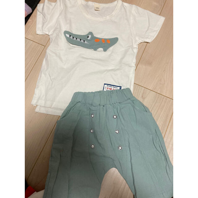 １２０センチ　2点セット　上下セットアップ　双子 キッズ/ベビー/マタニティのキッズ服男の子用(90cm~)(Tシャツ/カットソー)の商品写真