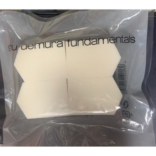 shu uemura(シュウウエムラ)の新品　シューウエムラ　スポンジ　パフ　5角スポンジ コスメ/美容のメイク道具/ケアグッズ(パフ・スポンジ)の商品写真