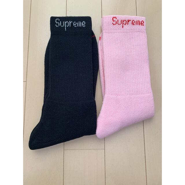 Supreme(シュプリーム)のsupreme Hanes ヘインズ ソックス 黒 ピンク 2足セット メンズのレッグウェア(ソックス)の商品写真