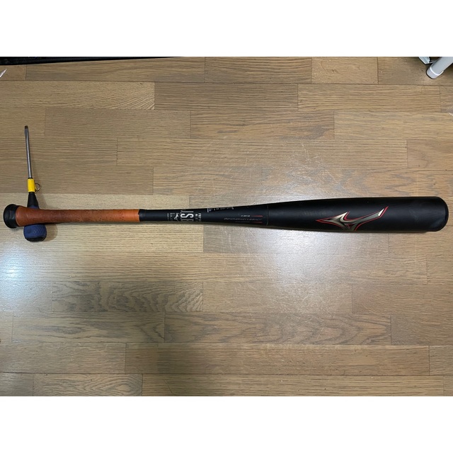 新品 ミズノ 軟式用 バット ビヨンドマックス レガシー メタル 83cm