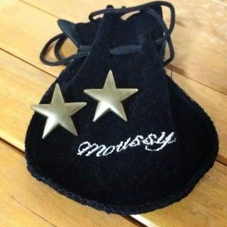 マウジー(moussy)のmoussy☆スターピアスヴィンテージゴールド(ピアス)