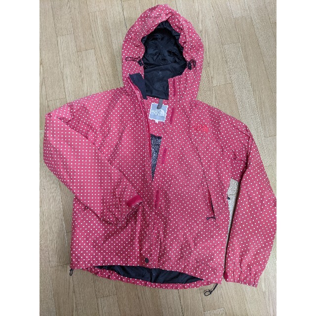 THE NORTH FACE(ザノースフェイス)の【THE NORTH FACE】【ノべルティスクープジャケット】 レディースのジャケット/アウター(ナイロンジャケット)の商品写真