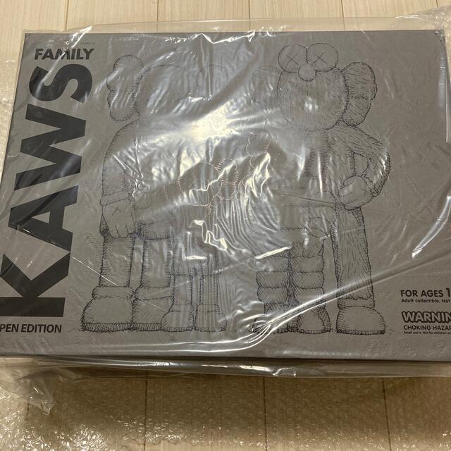 MEDICOM TOY - KAWS FAMILY BROWN/BLUE/WHITEの通販 by シュプリーノショップ｜メディコムトイならラクマ