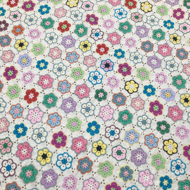 クロシェ かぎ針編み モチーフ ブランケット 北欧 花 編みもの クロシェ かぎ針編み モチーフ ブランケット 北欧 花 編みもの