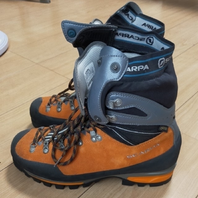 SCARPA(スカルパ)のSCARPA　モンブランプロGTX　44サイズ（約28.5cmサイズ） スポーツ/アウトドアのアウトドア(登山用品)の商品写真