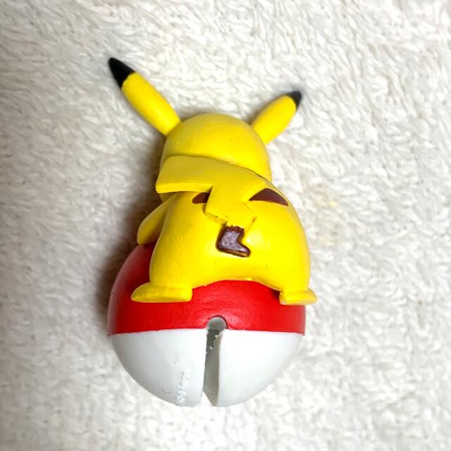 ポケモン(ポケモン)のつなげてポケモン2 ピカチュウ&ビリリダマ カバー 充電器 コード iPhone エンタメ/ホビーのおもちゃ/ぬいぐるみ(キャラクターグッズ)の商品写真