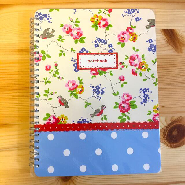 Cath Kidston(キャスキッドソン)のCATH BIRDS NOTEBOOK   インテリア/住まい/日用品の文房具(ノート/メモ帳/ふせん)の商品写真