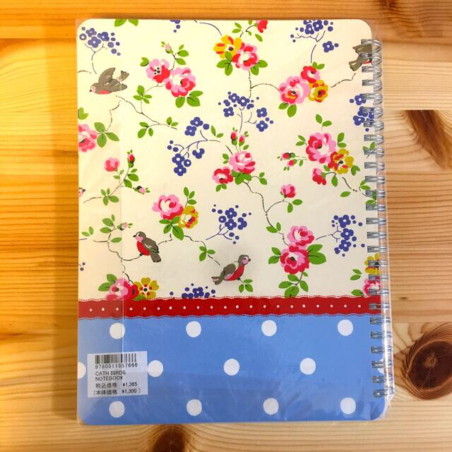 Cath Kidston(キャスキッドソン)のCATH BIRDS NOTEBOOK   インテリア/住まい/日用品の文房具(ノート/メモ帳/ふせん)の商品写真