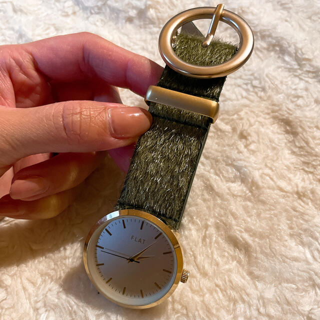 カーキ色ファー腕時計⭐︎ レディースのファッション小物(腕時計)の商品写真