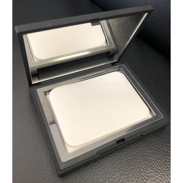 NARS(ナーズ)の【NARS】セッティングパウダー コスメ/美容のベースメイク/化粧品(フェイスパウダー)の商品写真