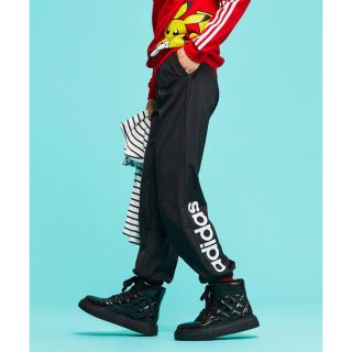 アディダス(adidas)のエッセンシャルズ リニア ウーブンパンツ(その他)