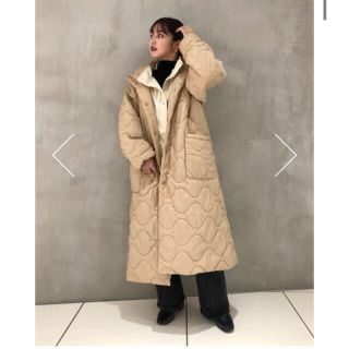 新作をお安く moussy REVERSIBLE PUFFER ロング コート白