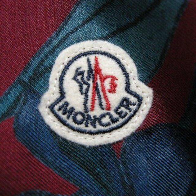 MONCLER(モンクレール)のサイズXS(ゆったりめ)モンクレール■シルク 花柄Tシャツ■新品本物■レディース レディースのトップス(Tシャツ(半袖/袖なし))の商品写真