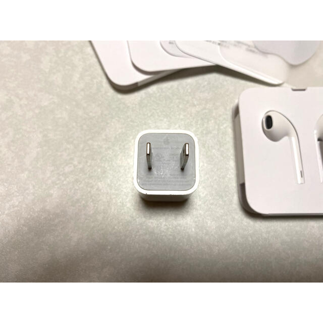 Apple(アップル)のiPhone11空箱・イヤホン・充電アダプタ・他付属品 スマホ/家電/カメラのスマートフォン/携帯電話(その他)の商品写真