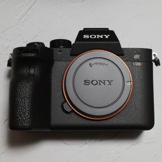 ソニー(SONY)の最終価格 α7R IV ILCE-7RM4A 【ほぼ新品・2021年モデル】(ミラーレス一眼)