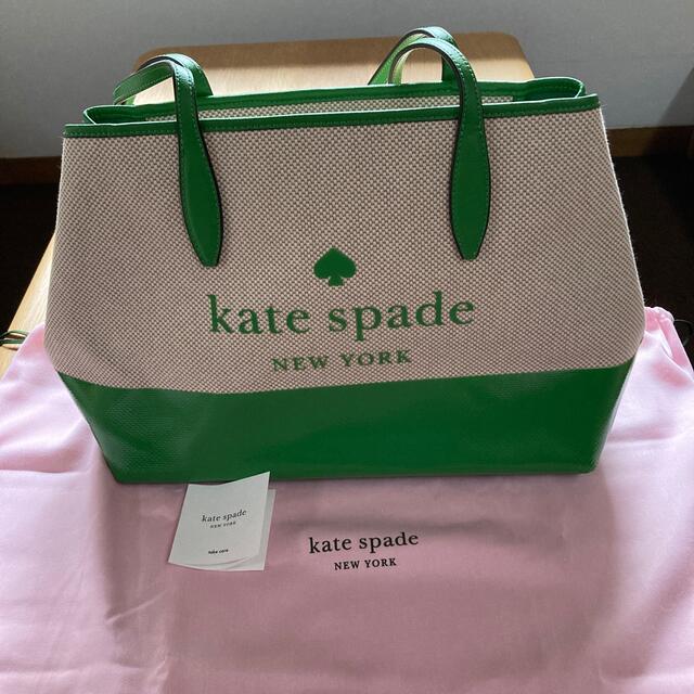 kate spade new york(ケイトスペードニューヨーク)のケイトスペード　キャンバストートバッグ　グリーン レディースのバッグ(トートバッグ)の商品写真