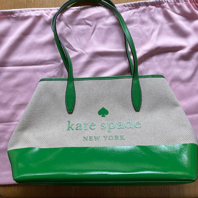 kate spade new york(ケイトスペードニューヨーク)のケイトスペード　キャンバストートバッグ　グリーン レディースのバッグ(トートバッグ)の商品写真