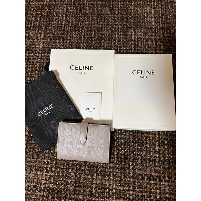 CELINE ミディアム ストラップウォレット グレインドカーフスキン ぺブル-