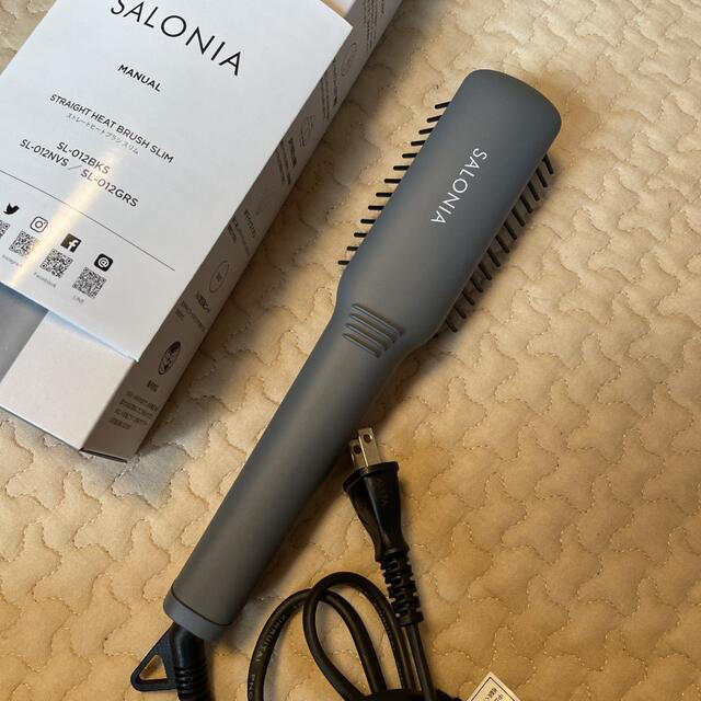 SALONIA ストレートヒートブラシ スリム グレー SL-012GRS スマホ/家電/カメラの美容/健康(ヘアアイロン)の商品写真