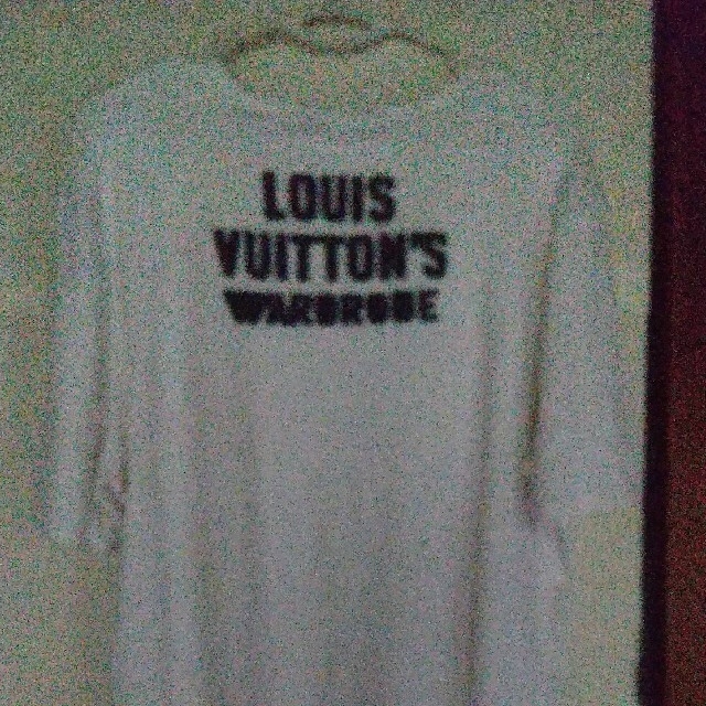 ルイヴィトンのTシャツ