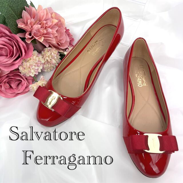 Salvatore Ferragamo(サルヴァトーレフェラガモ)の【人気】フェラガモ　パンプス  7D  24.5cm ヴァリナ　エナメル　レッド レディースの靴/シューズ(ハイヒール/パンプス)の商品写真