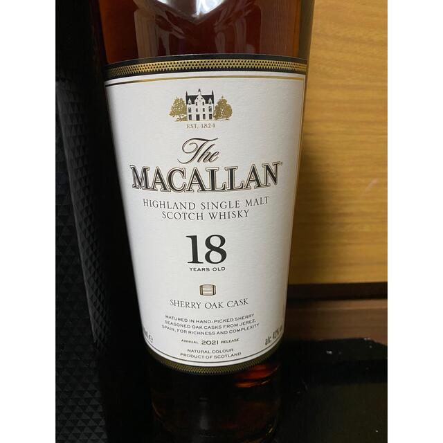 サントリー(サントリー)のマッカラン18年  MACALLAN シェリーオーク　2021年 食品/飲料/酒の酒(ウイスキー)の商品写真