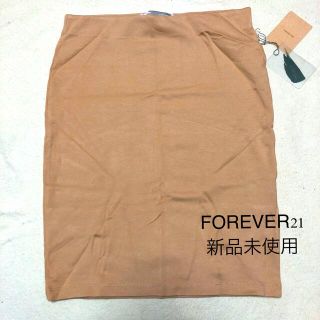 フォーエバートゥエンティーワン(FOREVER 21)の【新品未使用】FOREVER21 タイトスカート(ひざ丈スカート)