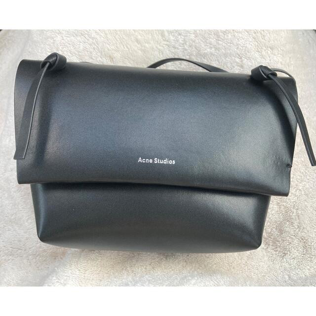 ACNE(アクネ)のアクネストゥディオズ　ミニショルダーバッグ レディースのバッグ(ショルダーバッグ)の商品写真