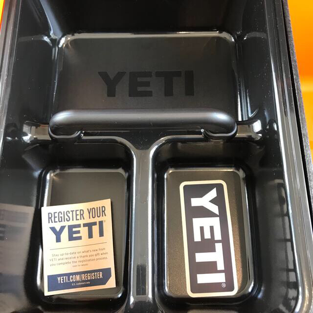 YETI イエティ　ロードアウト  ゴーボックス30  限定色　メイドインUSA スポーツ/アウトドアのアウトドア(食器)の商品写真