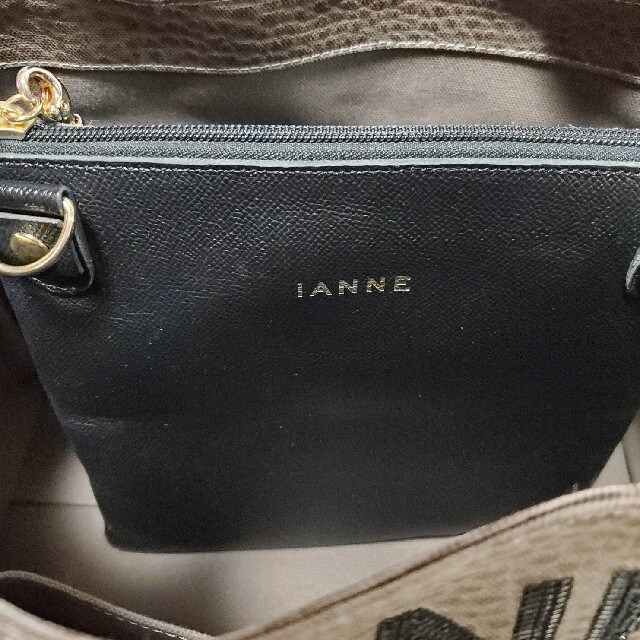 ATAO(アタオ)の専用★美品★IANNE  イアンヌ　エアロ★アタオ レディースのバッグ(トートバッグ)の商品写真