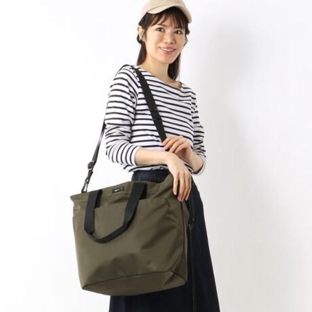 agnes b.(アニエスベー)のkaaa★様専用　agnès b.ナイロントートバッグ　ショルダー付き レディースのバッグ(トートバッグ)の商品写真