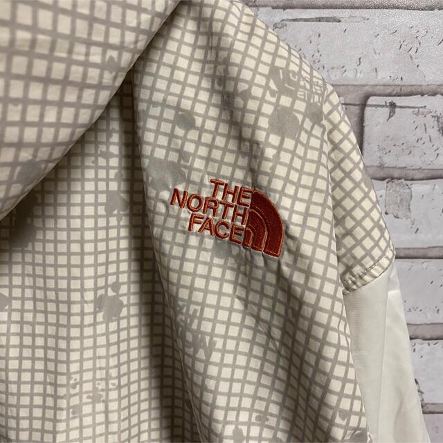 THE NORTH FACE(ザノースフェイス)の90s 古着 ノースフェイス XL 刺繍ロゴ ナイロンパーカー ビッグシルエット メンズのジャケット/アウター(マウンテンパーカー)の商品写真