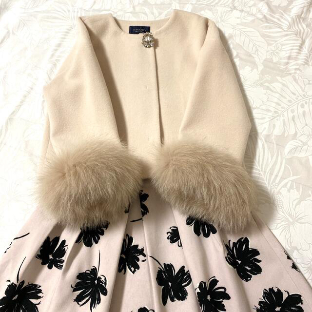極美品♡ジャスグリッティー♡ビジュー付き2wayショートファーコート 完売品 極美品♡ジャスグリッティー♡ビジュー付き2wayショートファーコート 完売品