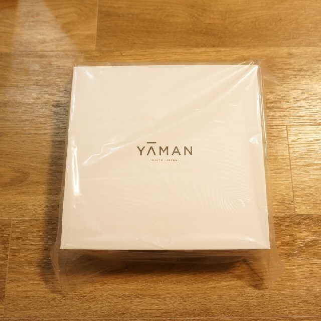 YA-MAN(ヤーマン)の【新品未使用】リフトドライヤー　YA-MAN　ヤーマン　ドライヤー　美顔 スマホ/家電/カメラの美容/健康(ドライヤー)の商品写真