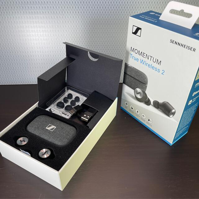 SENNHEISER(ゼンハイザー)のMOMENTUM True Wireless 2 M3IETW2 BLACK スマホ/家電/カメラのオーディオ機器(ヘッドフォン/イヤフォン)の商品写真