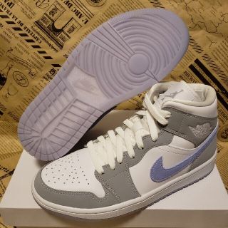 NIKE - 24.0㎝ ナイキ WMNS エアジョーダン 1 ミッド ウルフグレーの ...