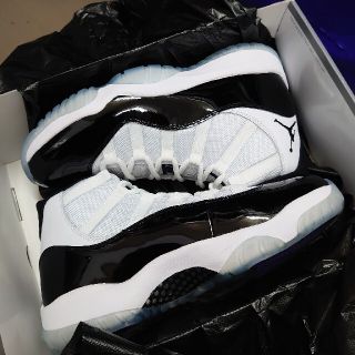 AIR JORDAN11 RETRO エアジョーダン11 コンコルド(スニーカー)