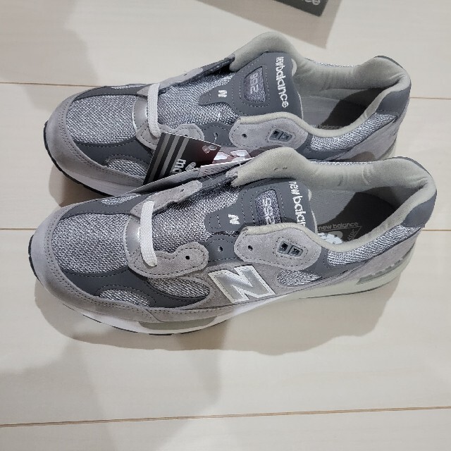 New Balance(ニューバランス)の27.5 new balance m992 gr grey gray グレー メンズの靴/シューズ(スニーカー)の商品写真
