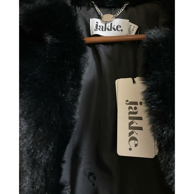 jakke ファーコート レディースのジャケット/アウター(毛皮/ファーコート)の商品写真
