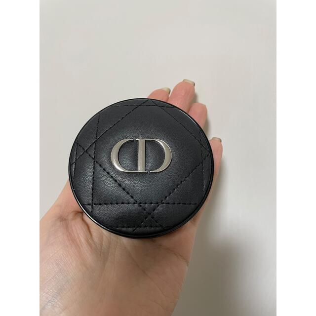 Dior(ディオール)のディオール　クッションファンデ コスメ/美容のベースメイク/化粧品(ファンデーション)の商品写真