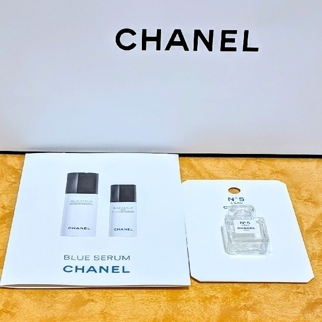 CHANEL(シャネル)のCHANELシャネルNﾟ5オードゥトワレット/ブルーセラムアイ/サンプル コスメ/美容の香水(香水(女性用))の商品写真