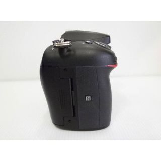 47598★Nikon/ニコン D7200 デジタル一眼レフ カメラ ボディー (デジタル一眼)